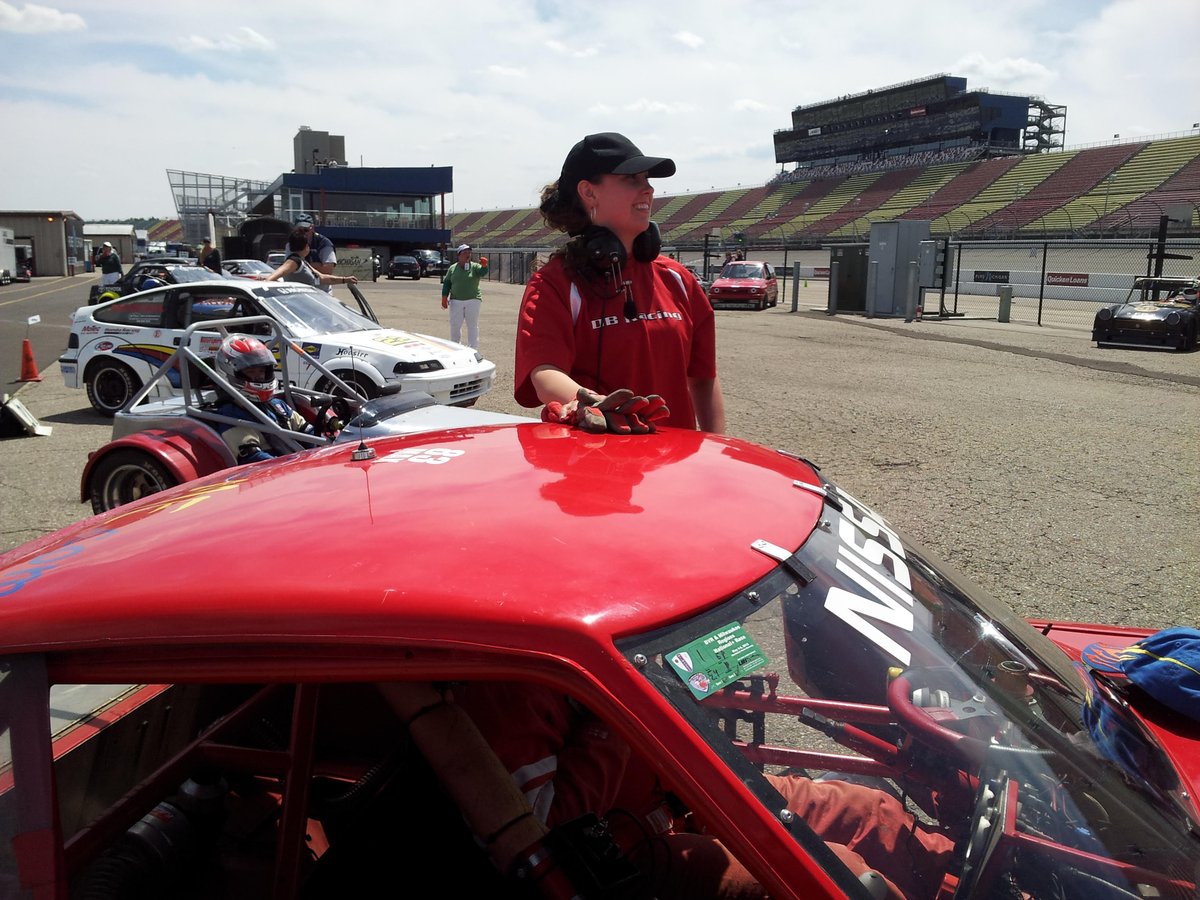 ennomotive's tweet image. @InfinitiMSport Caitlin Bunter, Infiniti Academy 2016 winner, tells us a little bit about herself #InspiringEngineer ow.ly/oFCX305CGsJ