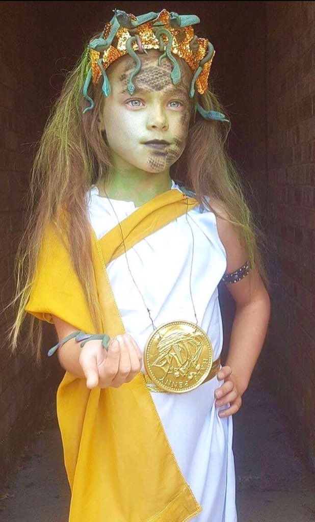 Aprilsunbeam's tweet photo. @dancedirect #DanceDirect my daughter as Medusa 🐍 she may turn you to stone https://t.co/eBA11e5qzm