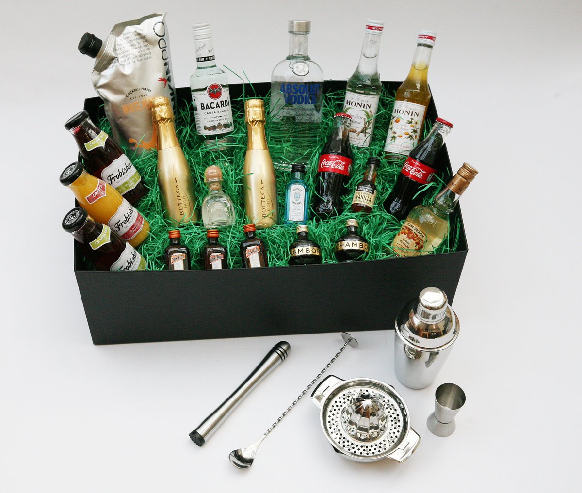 thecocktail30's tweet photo. We can now reveal the true identity of The Cocktail Party … in a box, the all-in-one cocktail party kit. https://t.co/PvPEvjNRTg https://t.co/OZ5skF2lmr