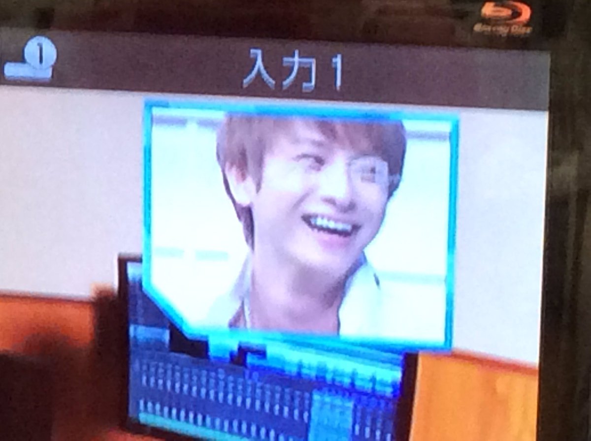AAALOVE_0109's tweet photo. ピコ太郎の時めっちゃわらっとった https://t.co/drJa6xfMPW