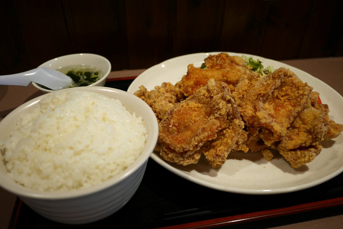 ニカタツblog Pa Twitter 札幌市 中華食堂 サウスヴィラ からあげ6定食 大盛り 2個で鶏もも肉1枚を使用した 大ぶりな唐揚げがくっそうめぇ 風味のよいサクサクの衣に 大きいカットでたっぷりの肉汁 ニンニク効いてて本当に旨い かつて前橋に存在したユーカラ ニカタツblog Pa Twitter 札幌市 中華食堂 サウスヴィラ からあげ6定食 大盛り 2個で鶏もも肉1枚を使用した 大ぶりな唐揚げがくっそうめぇ 風味のよいサクサクの衣に 大きいカットでたっぷりの肉汁 ニンニク効いてて本当に旨い かつて前橋に存在したユーカラ