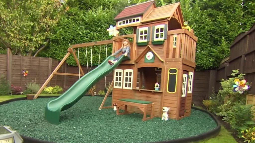 ClaireLloydHome's tweet photo. Wendy house breaches Manchester City Council planning regs (whatever next)… https://t.co/UI4lYQoo6b https://t.co/NrzdcLFhzt