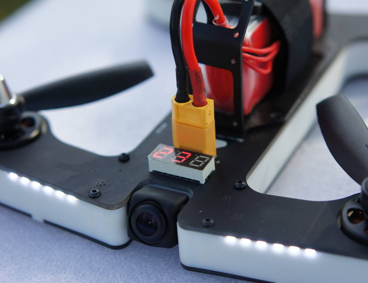 GadgetFlow's tweet photo. Meet the VIFLY R220 – A different kind of #FPV #Drone https://t.co/GjUii9YUZc It requires no assembly or calibration! https://t.co/UJNGRA1PrY