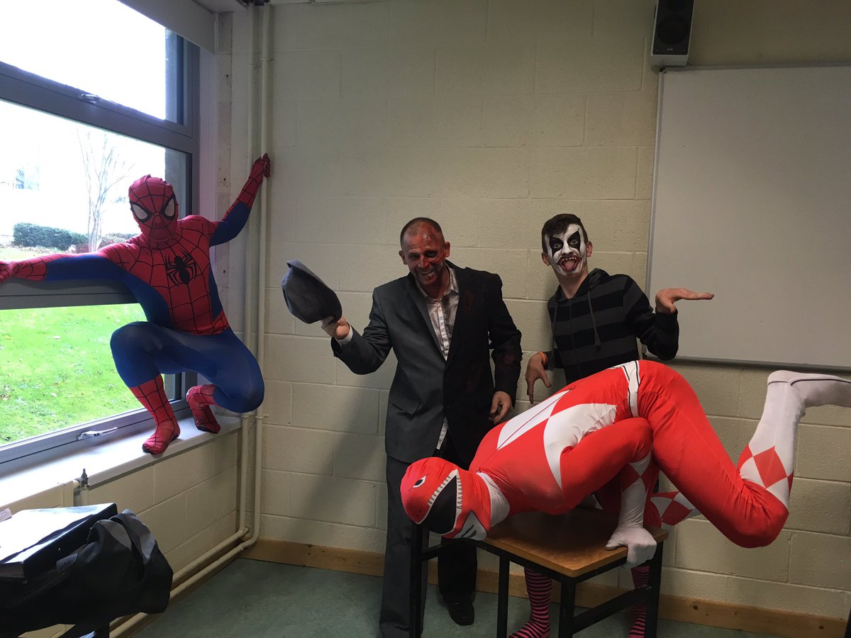 BIFESoccer's tweet photo. It's Halloween with our Soccer students 👹🎃@BrayInstituteFE https://t.co/FyrPogBdzC
