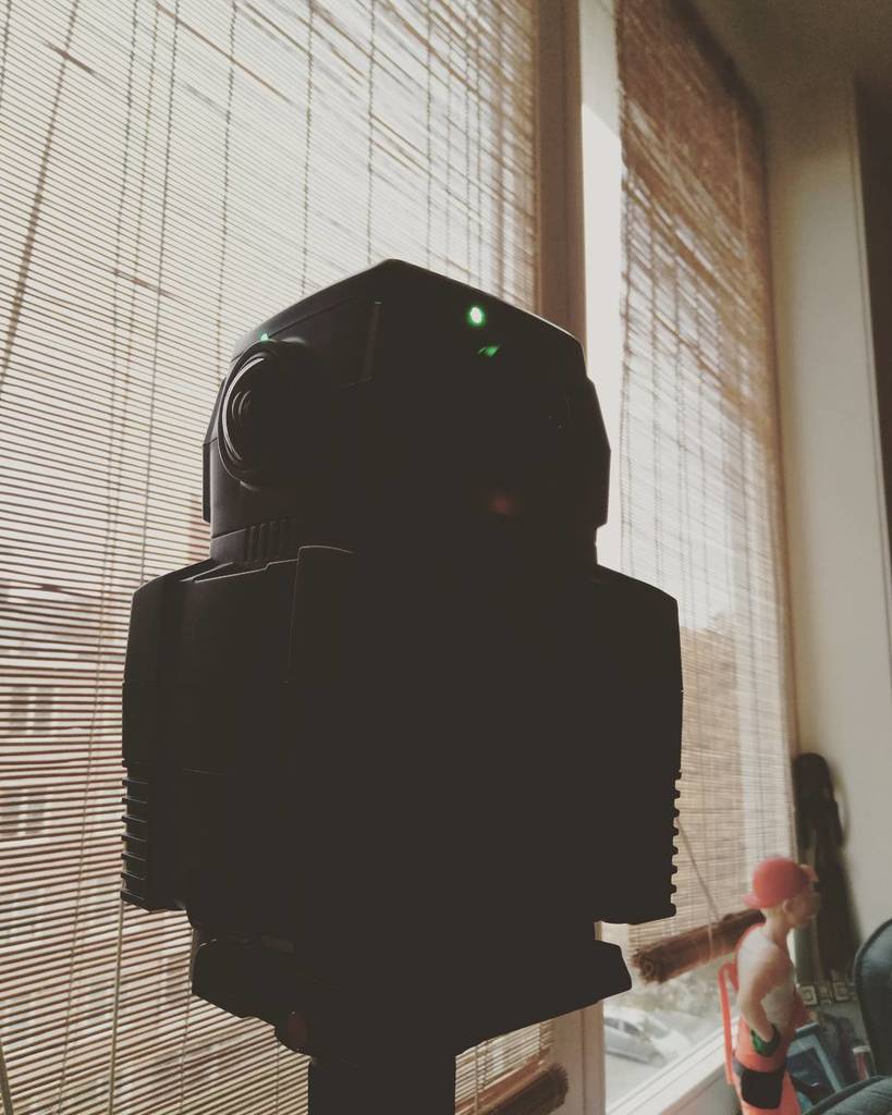 mackrad's tweet photo. 360 graden camera aan het updaten. 
#iris360 #360camera #360 #camera #update #nctech https://t.co/XdAlN0V78M https://t.co/zVHBnLi8W1