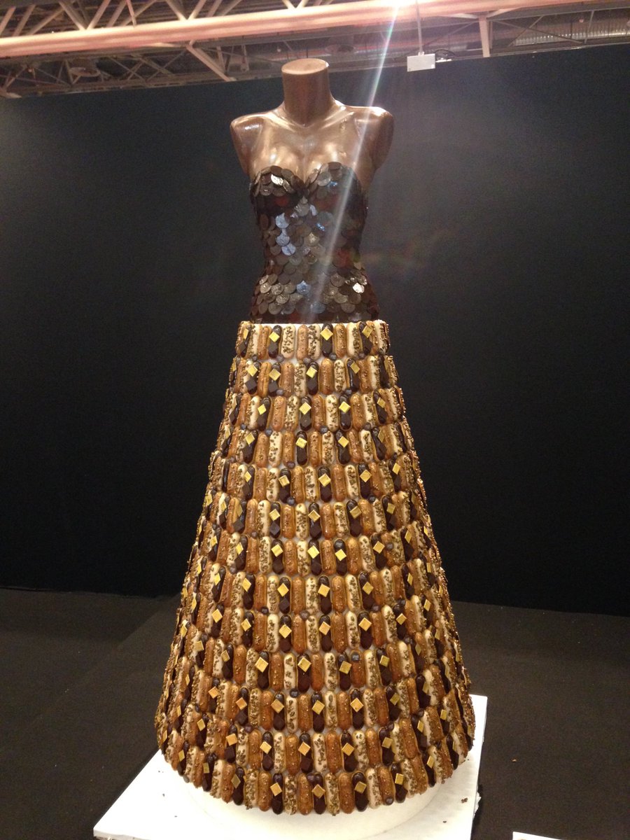 b_benamane's tweet photo. Ballade gourmande au salon du chocolat https://t.co/Hl5UXJpaIZ