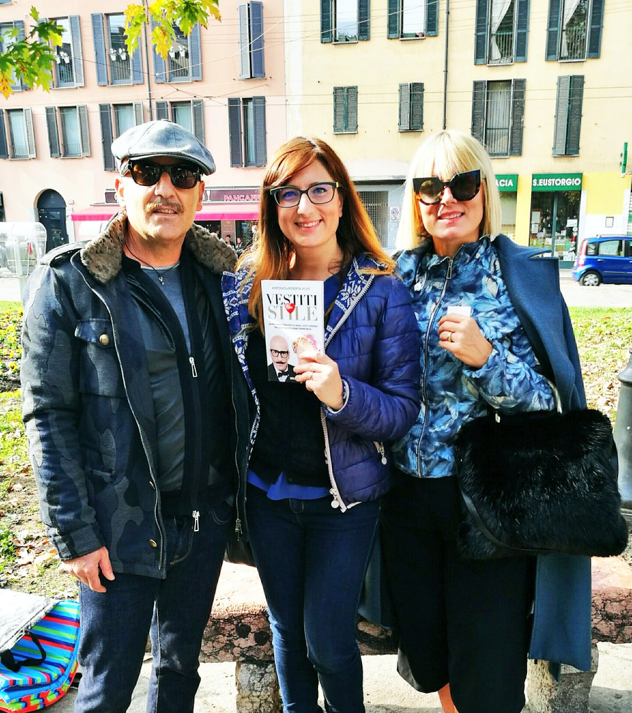 ELST78's tweet image. Gran finale con i @imurrofficial e la copia del loro libro #uflovers #imurr