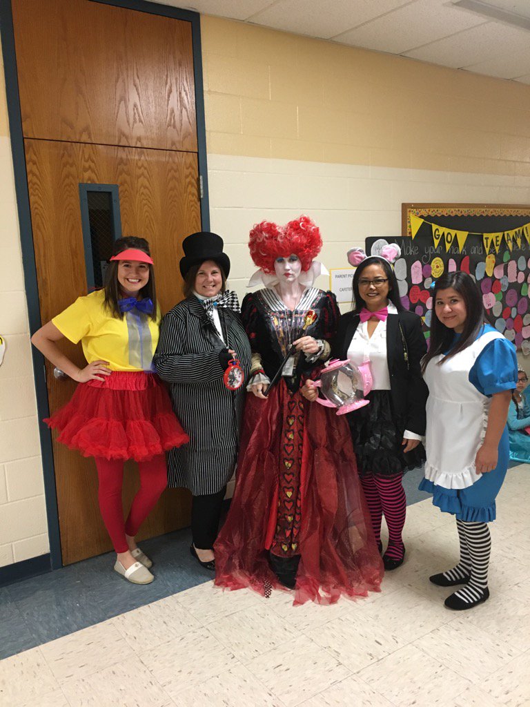 mmshudde's tweet photo. @NISDFernandez book character parade https://t.co/izRzyECwYT