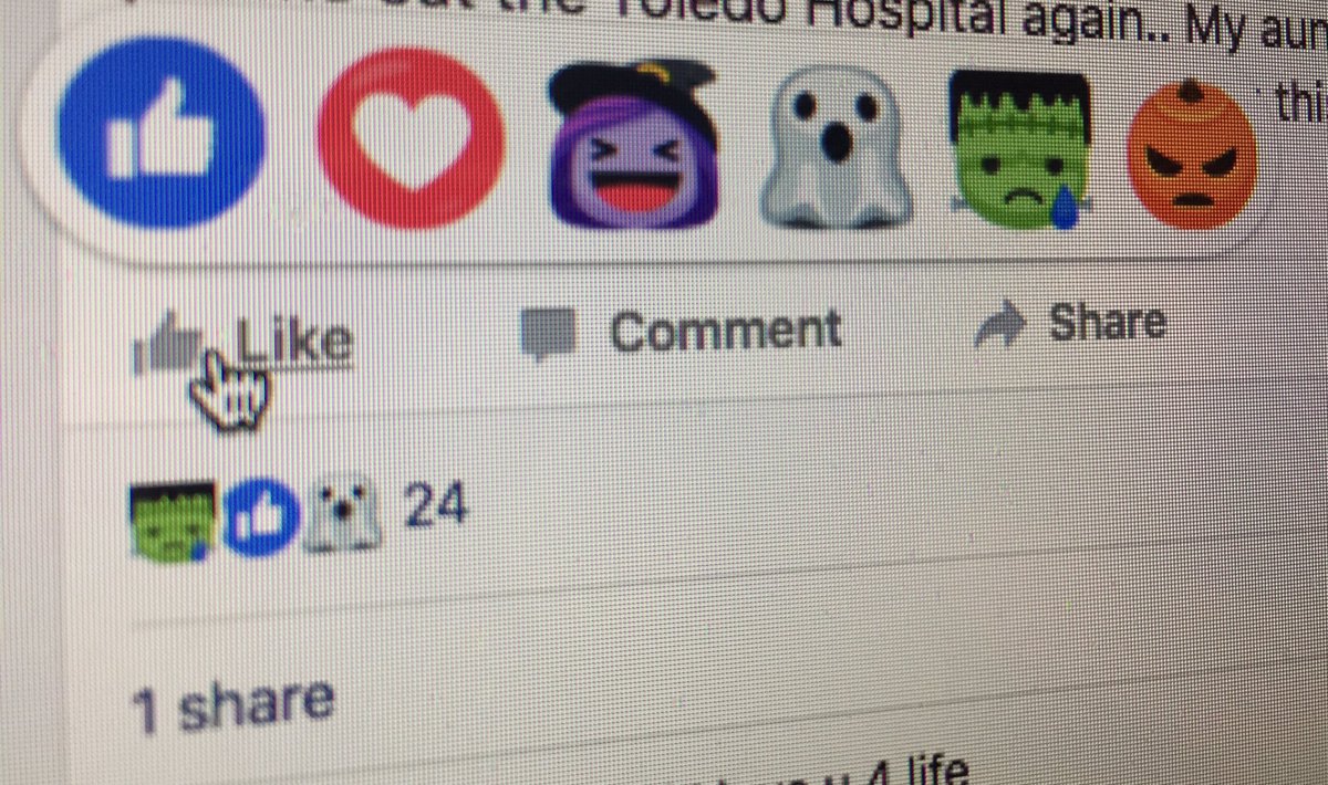 KMWarchol's tweet photo. How cute are these Facebook Halloween reactions?? It's not showing up on mobile just yet. Desktop only. https://t.co/sqdILNkEuK