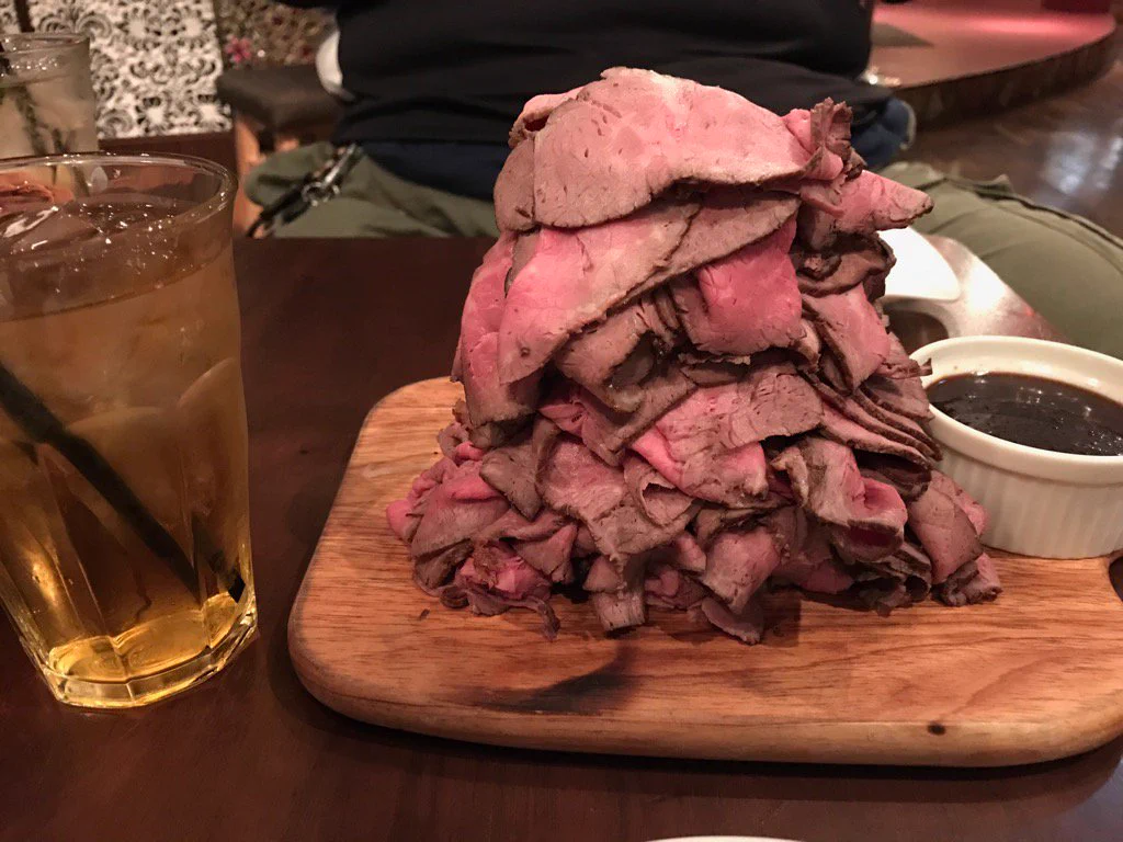 999円でローストビーフ山盛り食べ放題！気になる人は「ぺこり」で検索！！