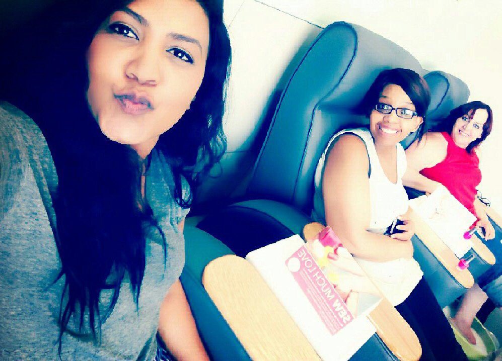 SocialWithSasha's tweet photo. Because #TeamChatFactory ain't afraid to hustle! Work hard, play hard! https://t.co/SKDZeidt0H