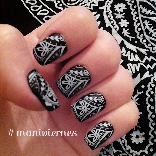 Lolliglow's tweet photo. Celebra el dรญa de la #bandana con un estampado original en tu #manicure #maniviernes #tucitadebelleza #manicura #diseรฑodeuรฑas #nailpattern https://t.co/u5S1wSC5lO