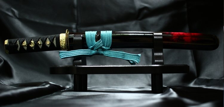 梓想庵 むしゃ処 お知らせ 小夜左文字 の模造刀が ついに販売開始となりました 復讐の炎が燃える悲しくも美しい拵えです 在庫数に限りあり お気に召されたら是非お早目にお迎えしてあげてくださいませ T Co Drjtctfecs 小夜左文字