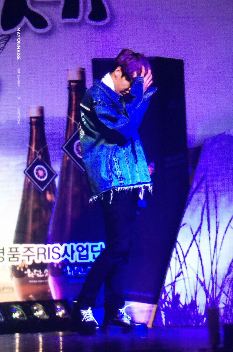 MAYONNAISE_HUI's tweet photo. 161028 한산 소곡주축제 
#24K #투포케이 #HUI #휘 
@24k_LIANGHUI https://t.co/YLfMbGt6In
