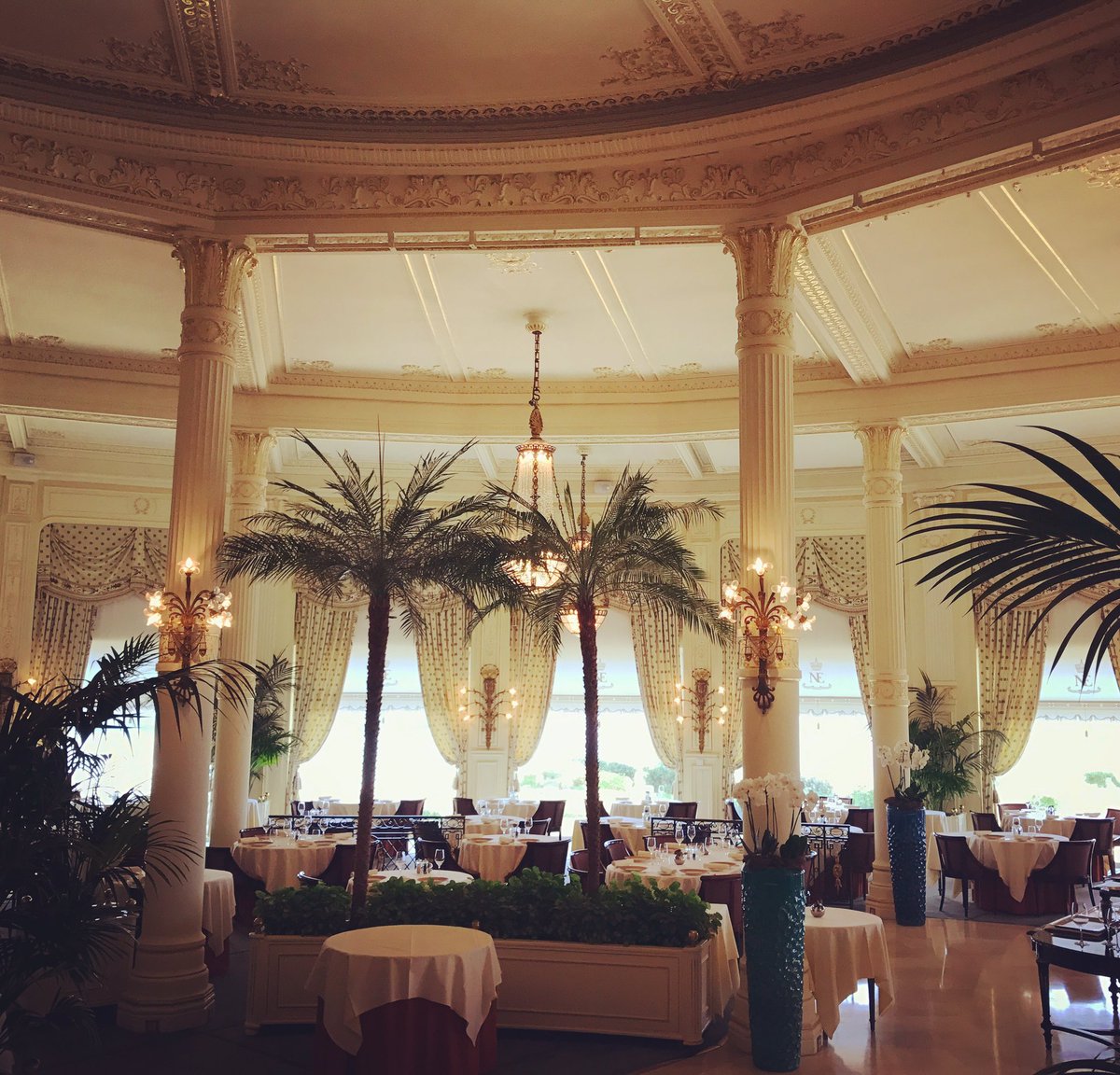 Ignacionate's tweet photo. #MakingCider in #SanSebastian #EatingCroissant in #Biarritz ❤️️🍾🇫🇷🔝🎉 https://t.co/NsCM5lkZ2Q