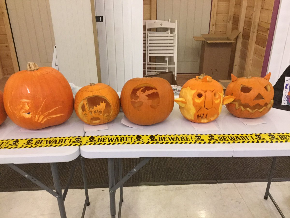 shefunilife's tweet photo. Oh no, it gets scarier #WeAreInternational #WorldWeek16 #PumpkinRescueSheff @Planet_Together https://t.co/ddzqPMSHq5