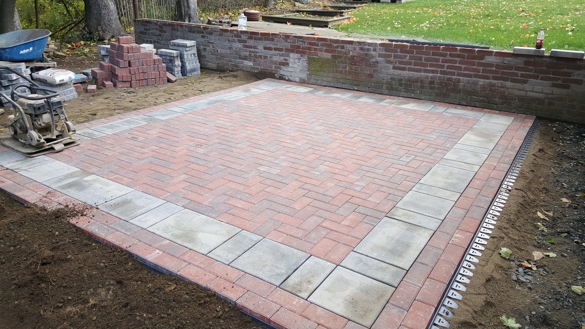 Wagnerscape's tweet image. Half day install! Great guys! Great crew! Work hard AND smart! @TechoHeter @techobloc @paverpete1