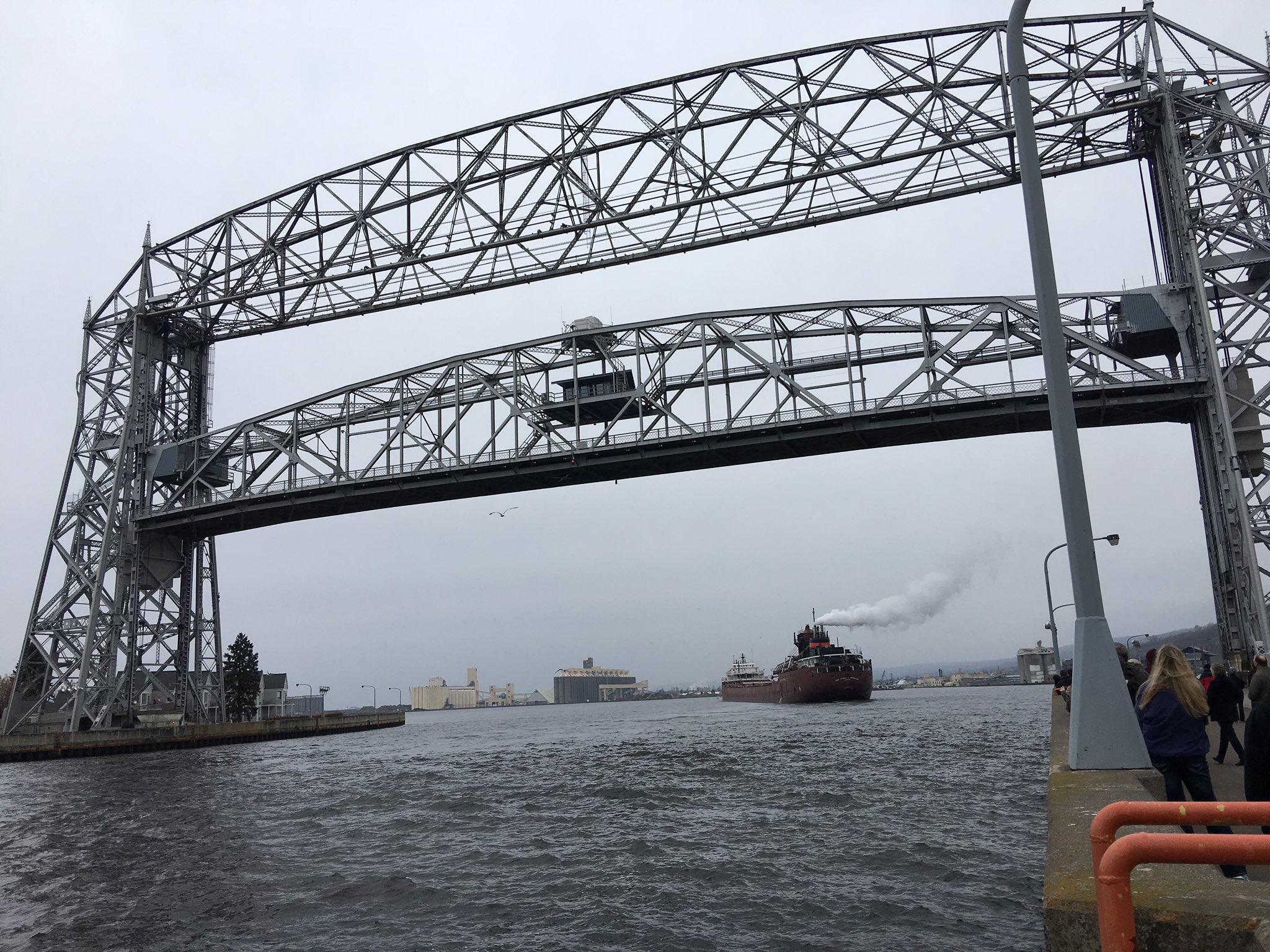 Aerial lift bridge and ship