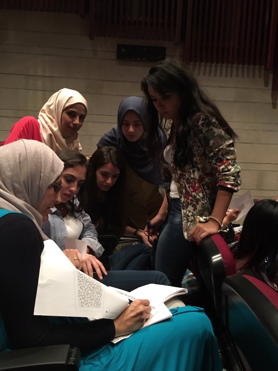 JbailiFarah's tweet photo. Exploring,creating,&amp;sharing legitimate questions to ask in the classroom. #KAZAM #KevinSimpson #LAU #GreatMathTeachers @DawhaHighSchool https://t.co/e9sg4ayBLa
