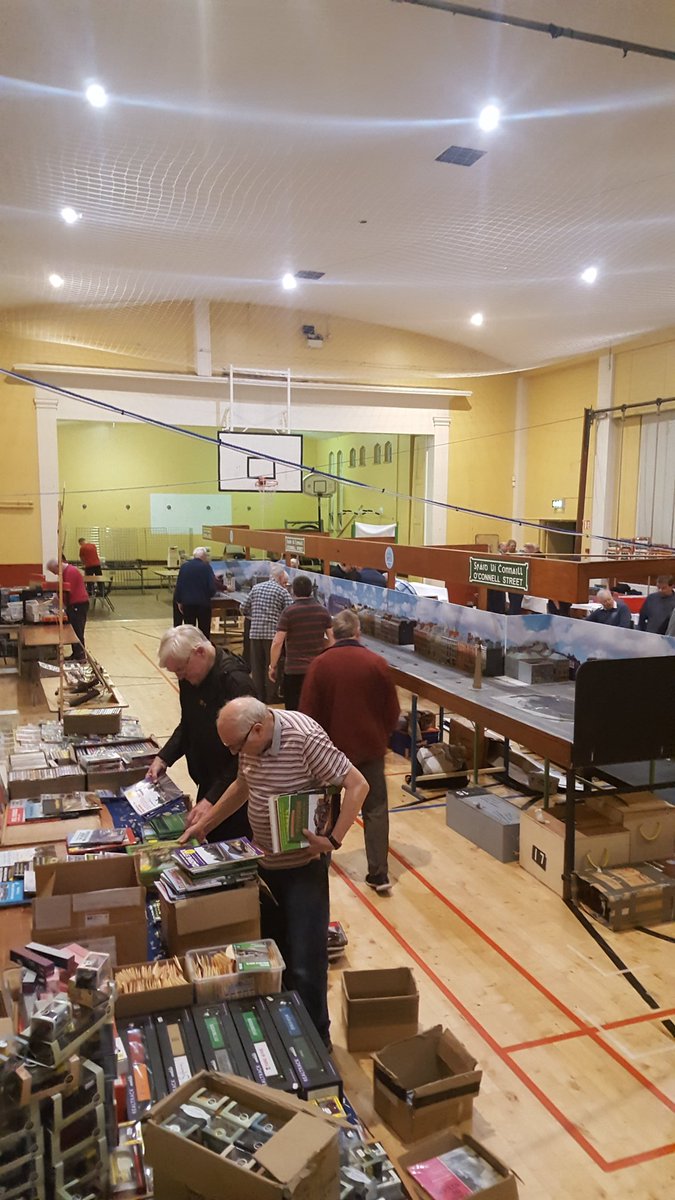 ModelRailways's tweet photo. Setup well in progress for #mrsi2016 https://t.co/hcwvgUXY2G