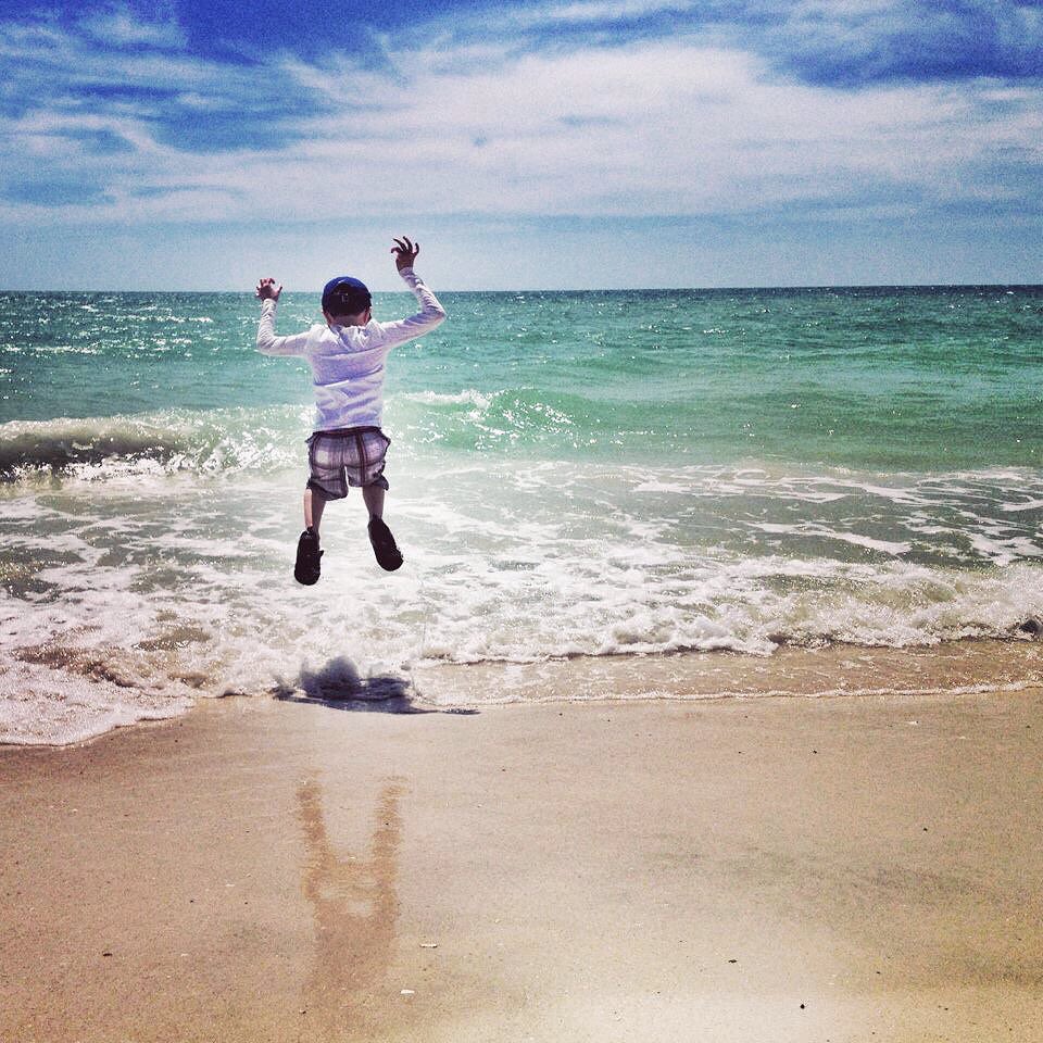 wanderingiphone's tweet photo. Excited to #FlockToFlorida with this guy. This time to check out the marine &amp; wildlife in the Keys, Sanibel &amp; Everglades. #FamilyTravel https://t.co/YsrcInLIrT