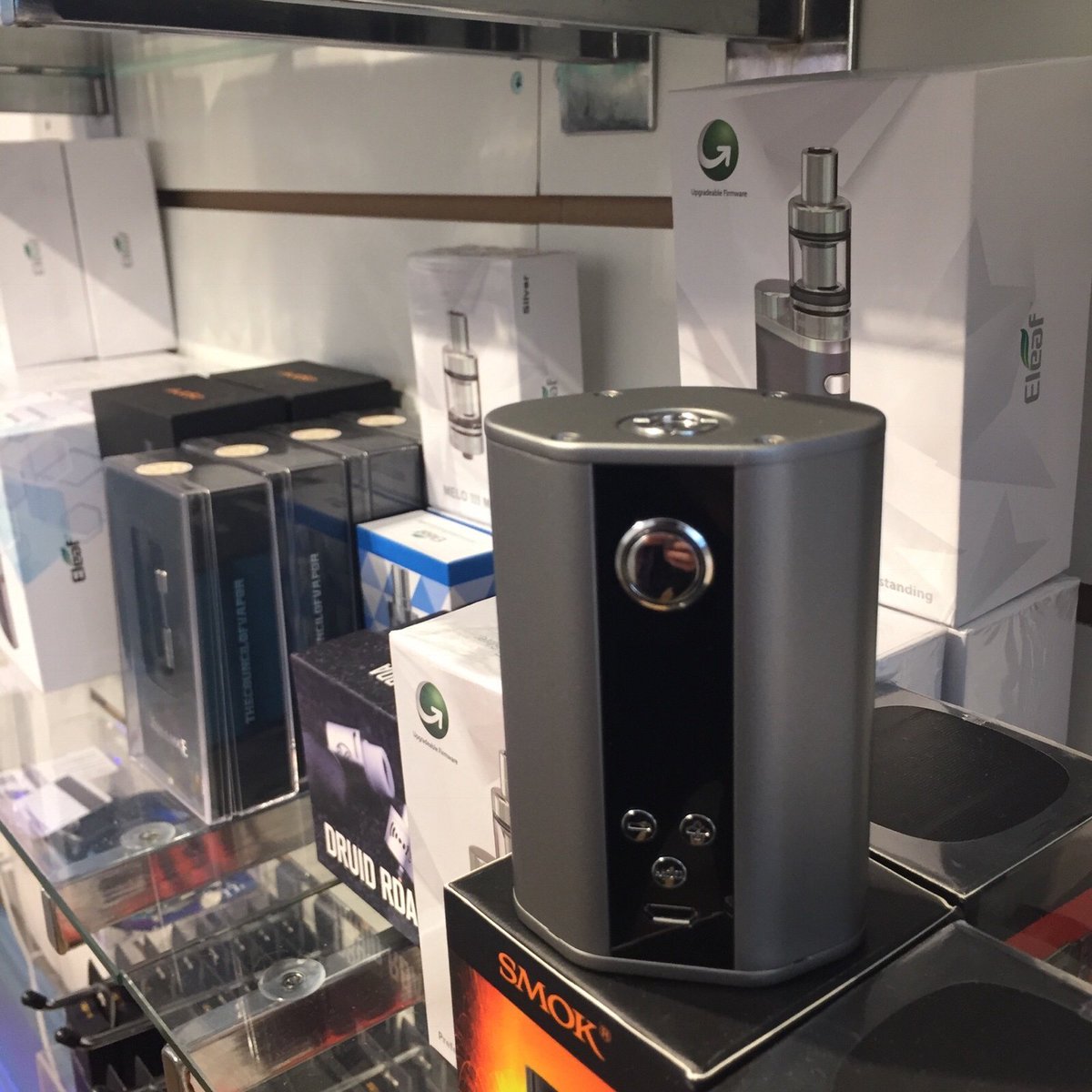 Have to say the <a href="/EleafUK/">Eleaf UK</a>  iStick 200W is a solid piece of kit for the money. #ukvapers #vapelife