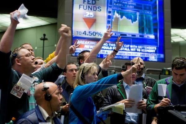 Economía: EE. UU creció un 2,9% en el tercer trimestre - elobservador24.com/economia-ee-uu…