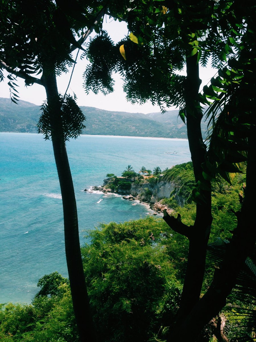 ViajaEnElMundo's tweet photo. El Caribe 🌴 https://t.co/eOfoCtA3iz