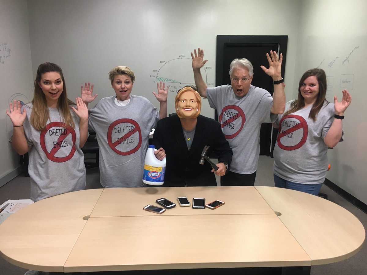 TpBrou's tweet photo. Hillary's Deleted Emails are resurfacing everywhere" Take a pic before they are gone again! @seanhannity @oreillyfactor @realDonaldTrump https://t.co/hrMEr5ld17