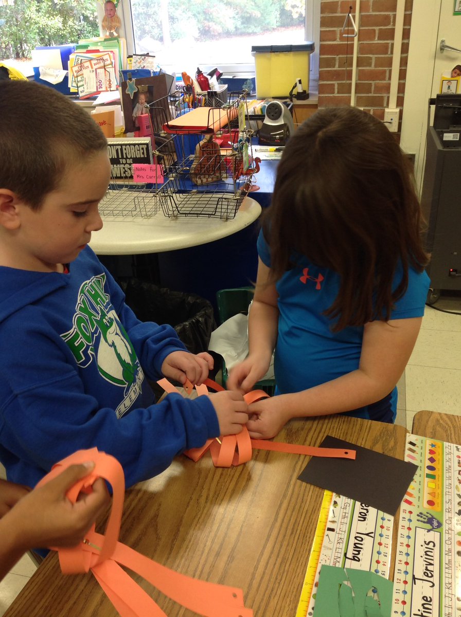 elle_ejohnson's tweet photo. Working as a team in grade 1! #bpschat #catchingkindness https://t.co/BJ3AbCd8vw