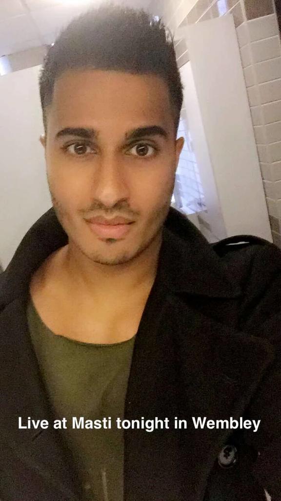 ghstbuster's tweet photo. Yo @ArjunArtist is performing LIVE @Mastilondon,Wembley🙌✌Sure it's an outstanding vibe #ArjunRocks🎉🔥💃 https://t.co/ZQEfPsgTWb
