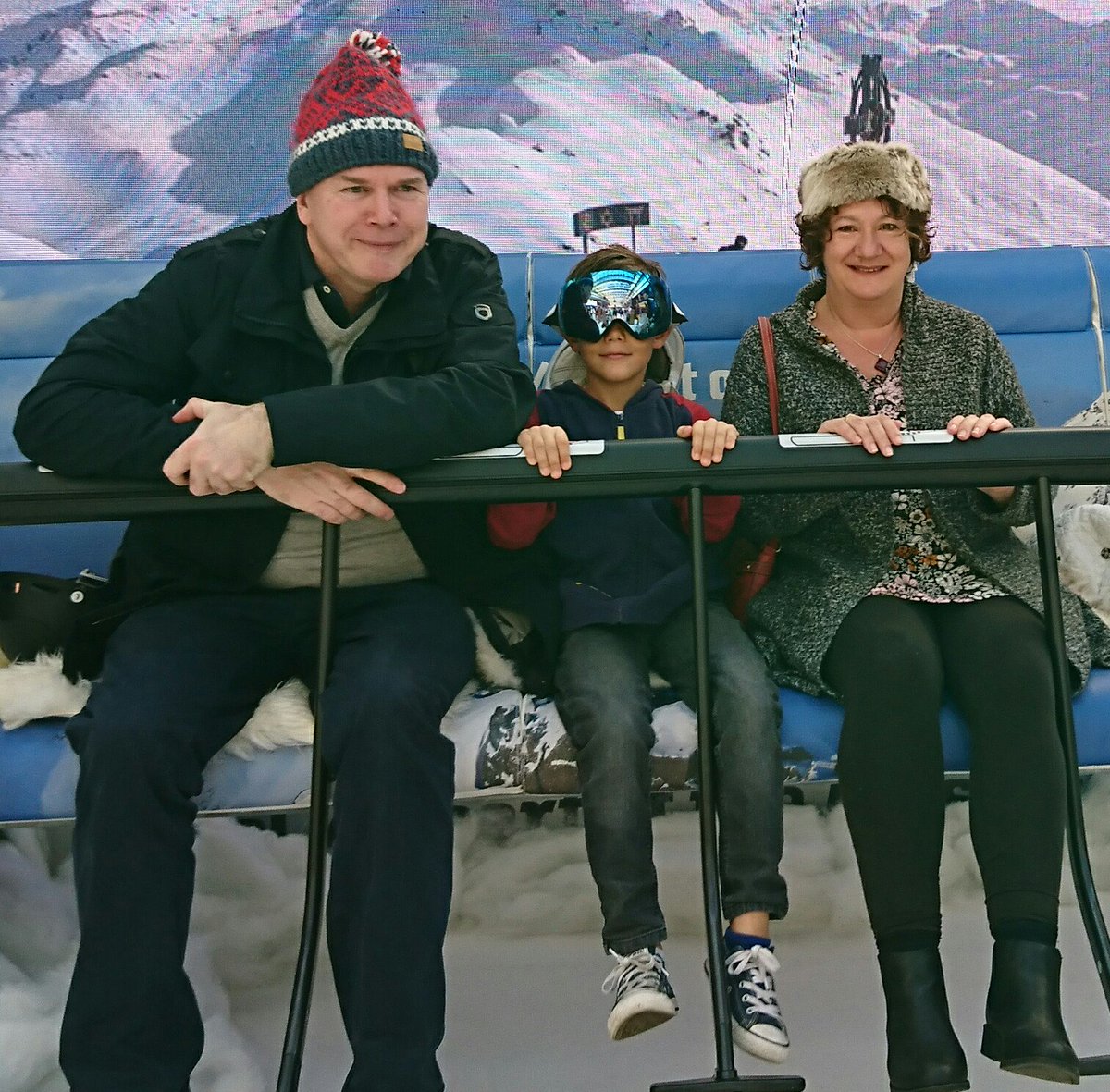 jplawlor's tweet photo. #skiwaterloo fun time with VR for kids at half term. . #loveTirol https://t.co/K7F8HKjlrK