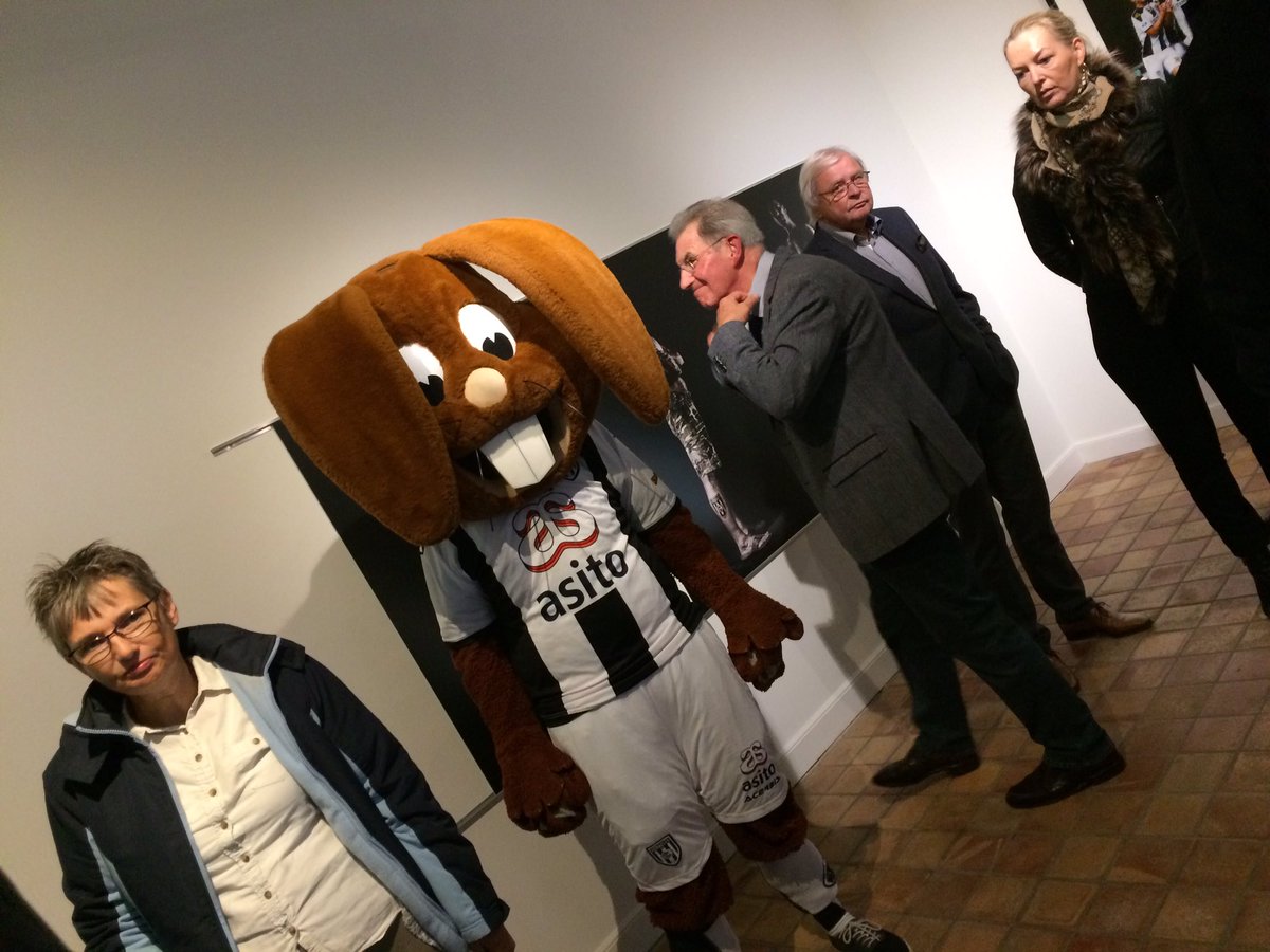 Natuurlijk is <a href="/Bultje/">Bultje</a> ook bij de opening van de wisselexpositie bij @MuseumAlmelo!