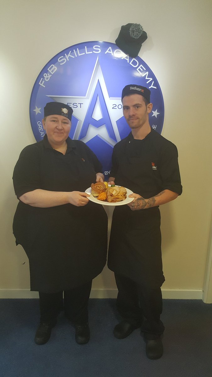 gladdy86's tweet photo. Friday Xmas feeling great food by beefeater this week @academy_north @academy_south @Academy_centra1 @RichLev1 @HookyPchooker https://t.co/FMHmGaoAwp