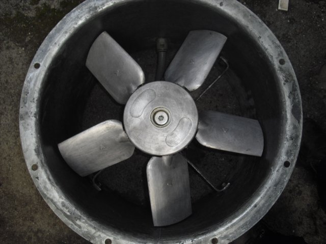 dcsblackpool's tweet image. Large greasy kitchen extract fan cleaned and working like new again @dcsblackpool  #Blackpool #restaurant #carehome #cafe #hotel