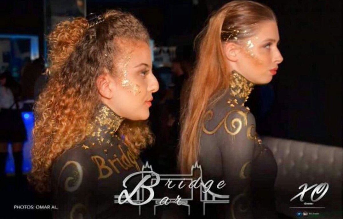 Bridge_Bar1's tweet photo. VIP table staff looking stunning!!! 😉🍾 #london #towerbridge #bridgebar #ciroc #moet https://t.co/ZvCSQClu4h