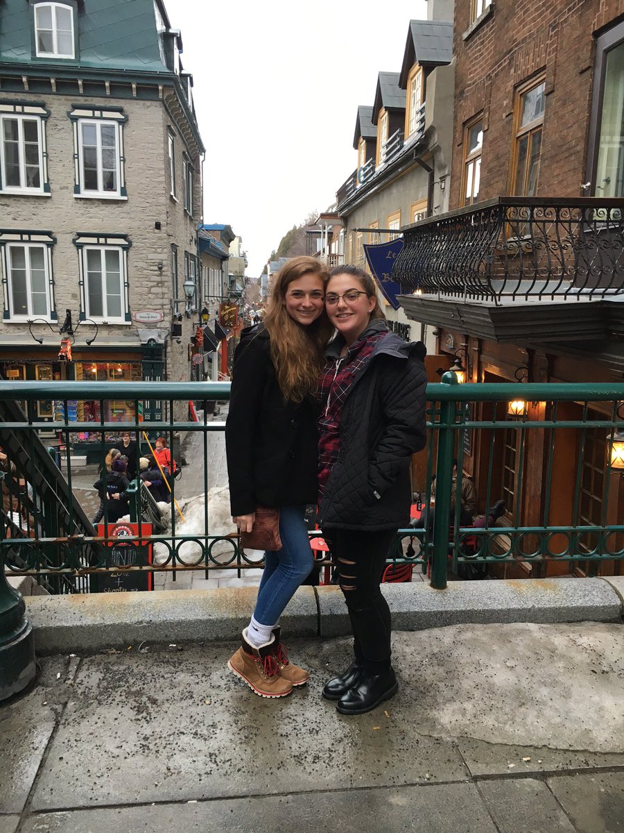ErinCronan1's tweet photo. to the sketchiest/most evil/weirdest person I know- happy birthday caroloke, cawoline, the beast, Gru and Bertram. #bread3 β‘Μ https://t.co/5ZTrepiKAy
