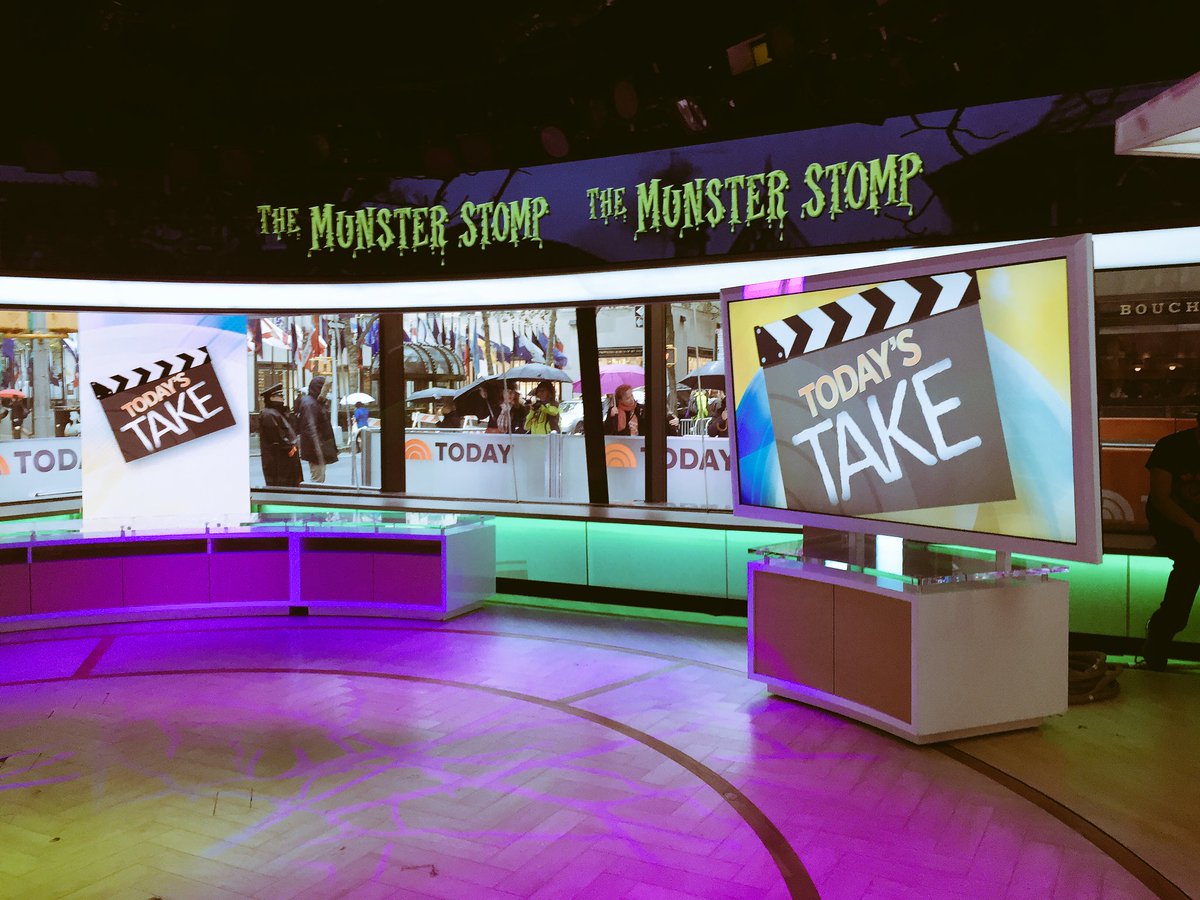 AlexPecoraro17's tweet photo. Had a blast on the @TODAYshow ✨ #NBC #COZITV #MUNSTERSTOMP https://t.co/vWEubhNxHb