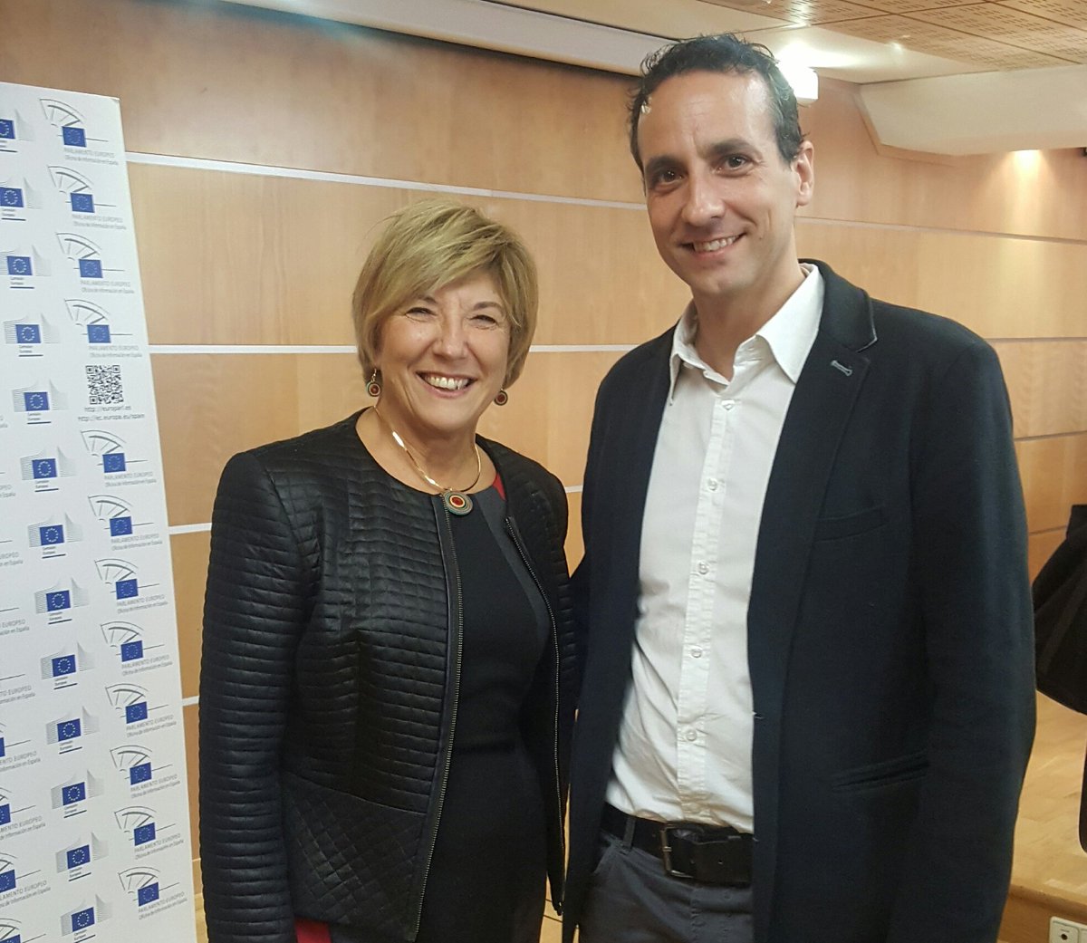 jor_gracia's tweet photo. Con Lupe Aguado representando a @oeg_upm en la jornada sobre #Terminesp, en la Representación de la Comisión Europea https://t.co/VHZRtE2Cfs