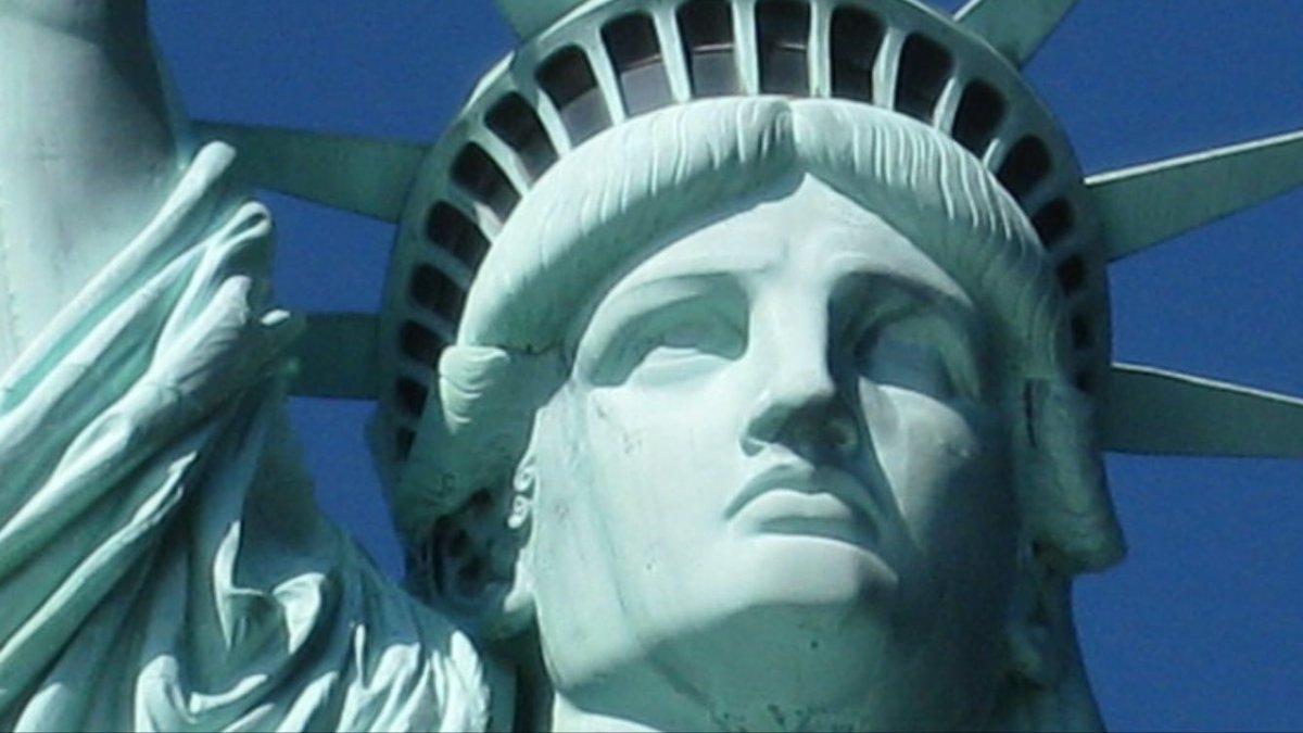 MassModificator's tweet photo. "Give me your tired, your poor, Your huddled masses yearning to breathe free" #America #ImWithHer2016 #Election2016 https://t.co/G23wzIvuGt