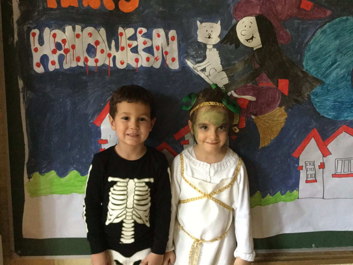 LiceoSorolla's tweet photo. #happyhalloweenls https://t.co/wVhG17evgf