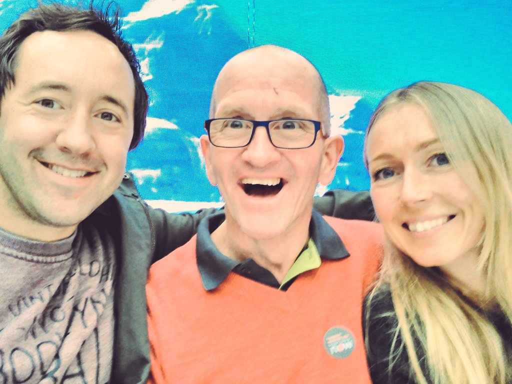 JulianBee3's tweet photo. Met #EddieTheEagle today at Waterloo Station, what a lovely bloke! #skiWaterloo #feelAustria #loveTirol #legend https://t.co/HjKdgauhqj