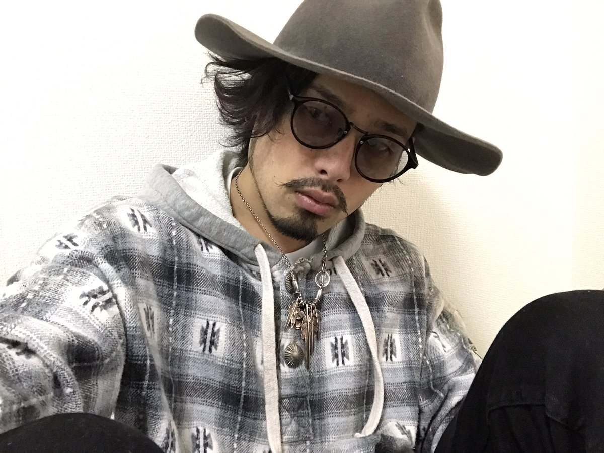 bell_takuya's tweet photo. たまには#selfie
#unused
#larrysmith
#tsubi
#wtaps
#supreme
#oliverpeoples
#used https://t.co/pcCw8WLm5l