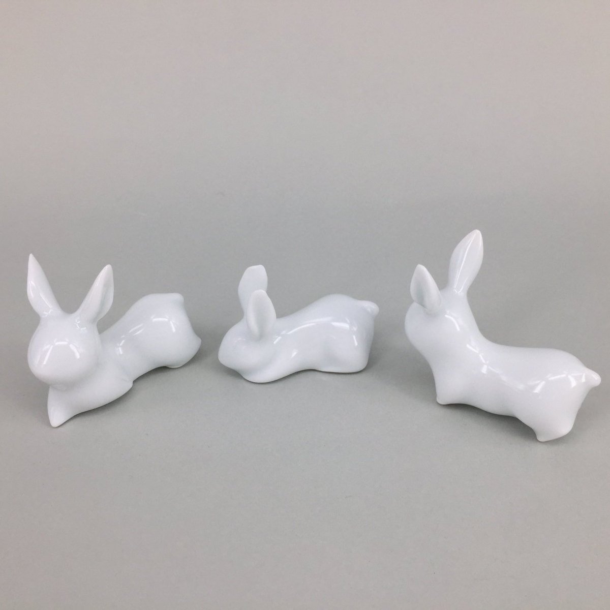 theInkston's tweet photo. Handmade Ceramic Rabbit Pen/ Chopsticks/ Brush Rest. 13 USD. https://t.co/DvfKQyCABV  #BrushRest #ChopsticksRest #PenRest #Rabbit https://t.co/bd8RbLveIC