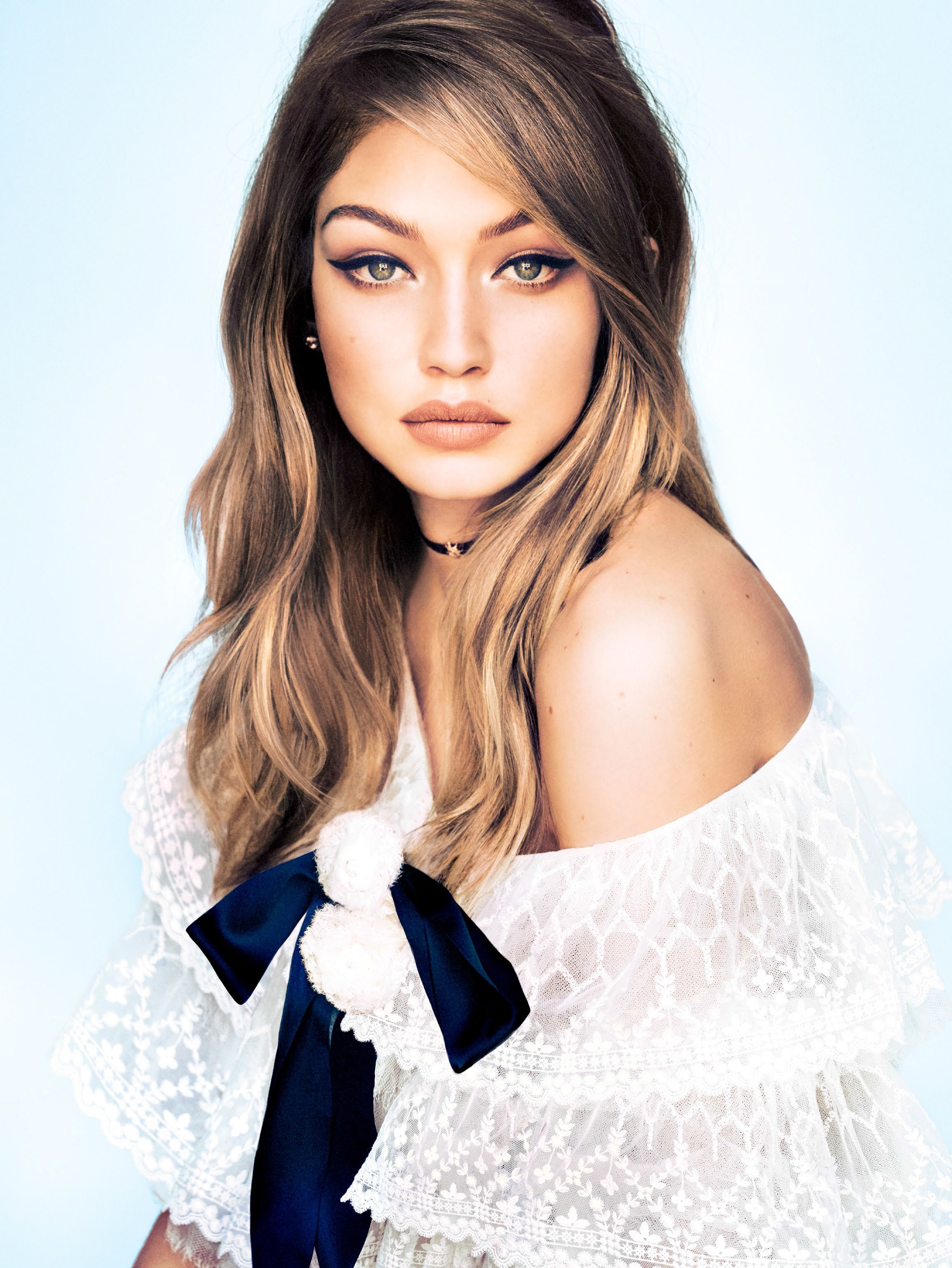 美品　  gigi hadid コラボ　コートXS Gigi Hadid x Tommy Hilfiger Launch New Speed-Inspired