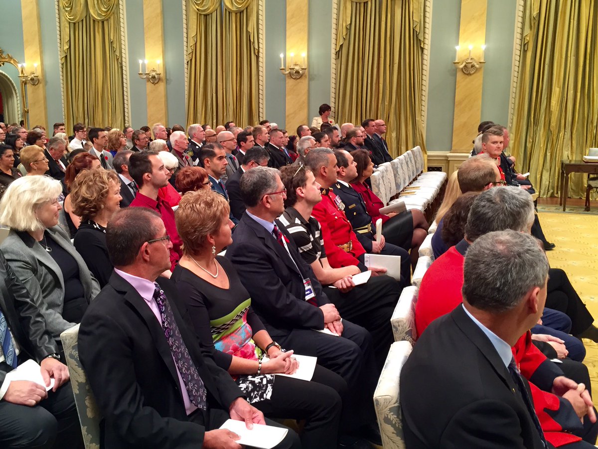 43 décorations pour actes de bravoure sont remises à Rideau Hall. #iciottgat