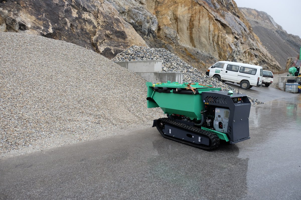 Operval_srl's tweet image. Merci à nos amis suisses “MTA carrière de St-Léonard” pour la confiance placée en nous par l&apos;achat du Dumper PL10.