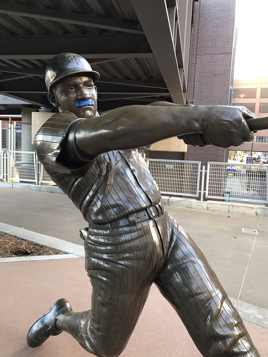 MoRunners's tweet image. Killer mo, Killebrew. #morunners #startseeingstaches