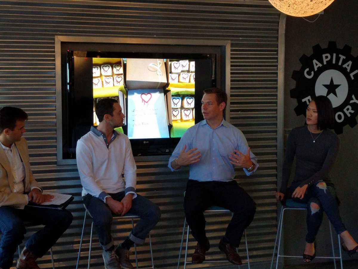 youroam's tweet photo. Meeting with US Rep. Eric Swalwell learning about #tech in Government @CapitalFactory  @Homads_Austin @ericswalwell @GoogleForEntrep https://t.co/Pd3qCJz26p
