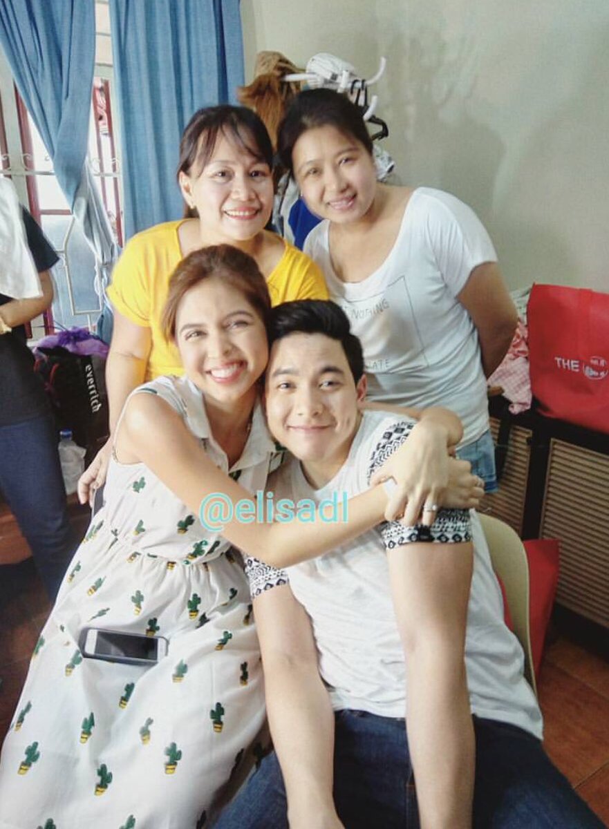 Bubblewarp08's tweet photo. Off-cam huuugs! Ang clingy talaga! 😍

© elisadlcbyn | nicomainem03
#ALDUBHoneymoon https://t.co/JaNiXlaNbk